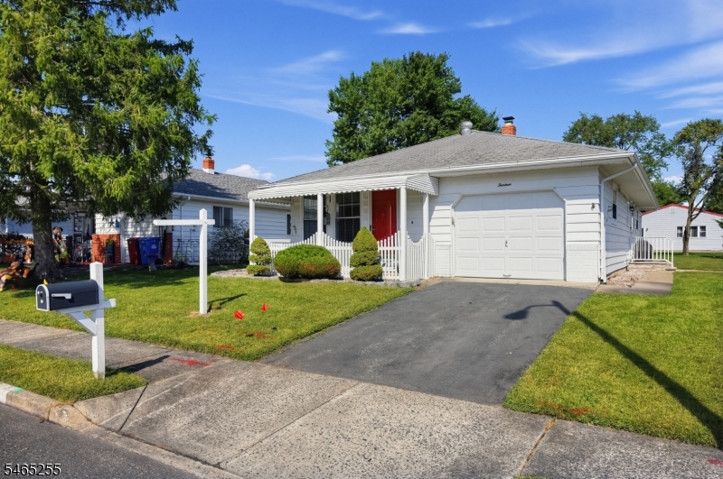 13 Venezia St