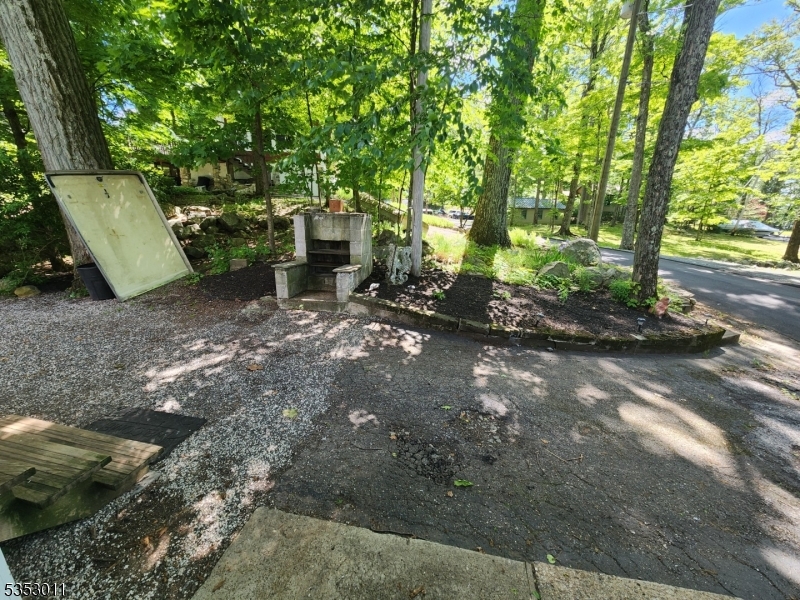 7 Raccoon Island Rd