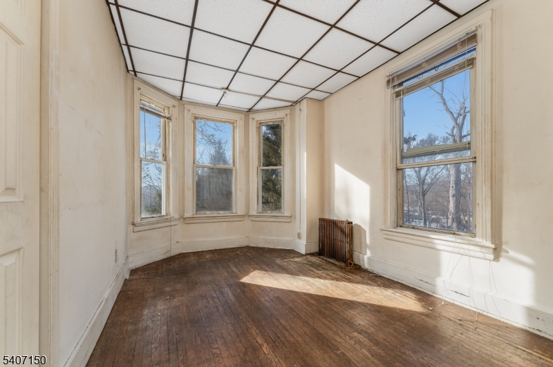 2nd floor bedroom