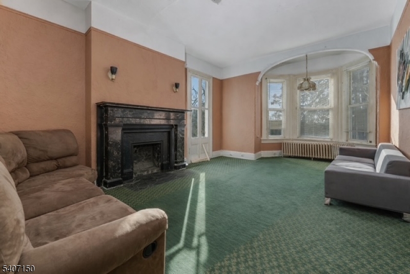 2nd floor bedroom