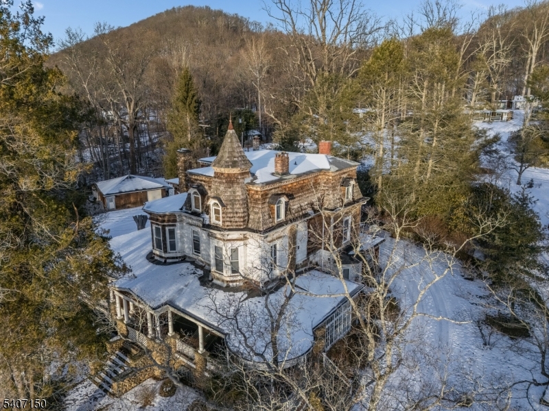 1800's Victorian Era House