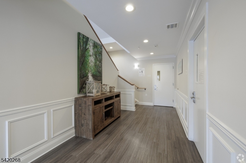 common area/hallway