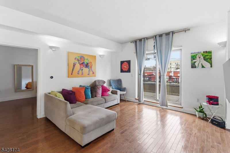 4315 Park Ave 2E
