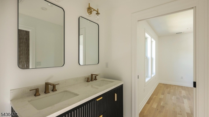 2nd floor jack & Jill bath