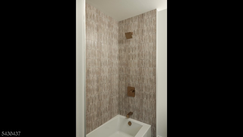 2nd floor jack & Jill bath