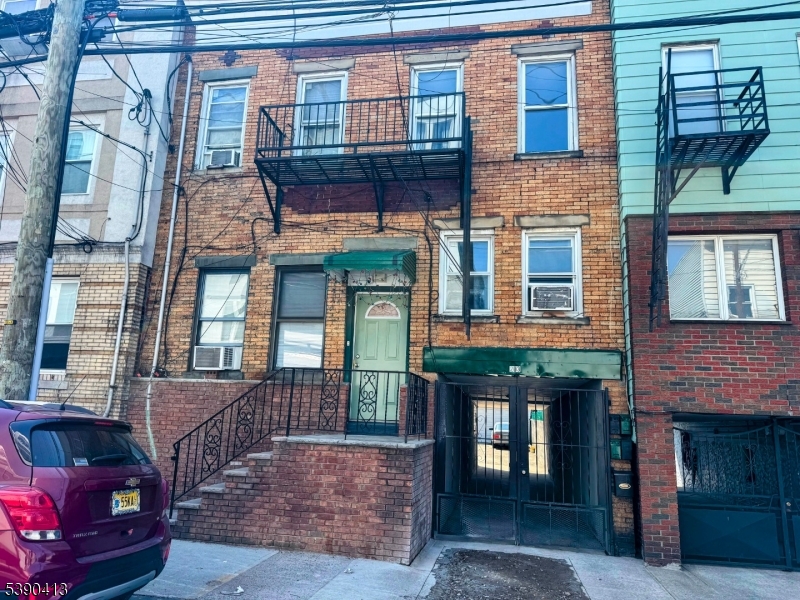 203 Oliver St, Newark City, NJ 07105 Listing Photo  0