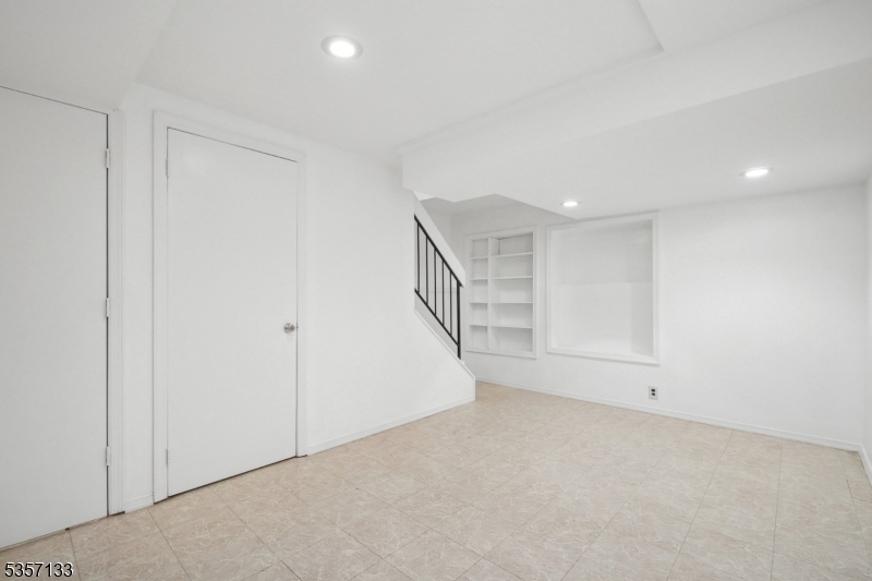 Ground - Rec Room