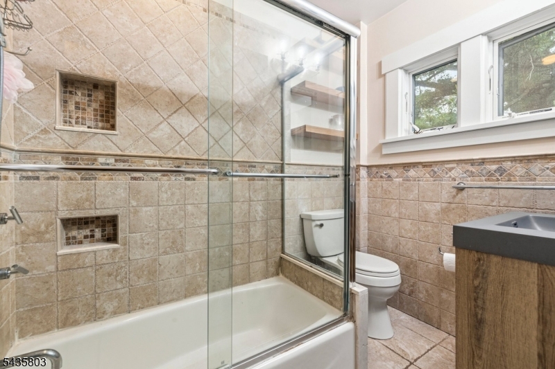 FULL BATH