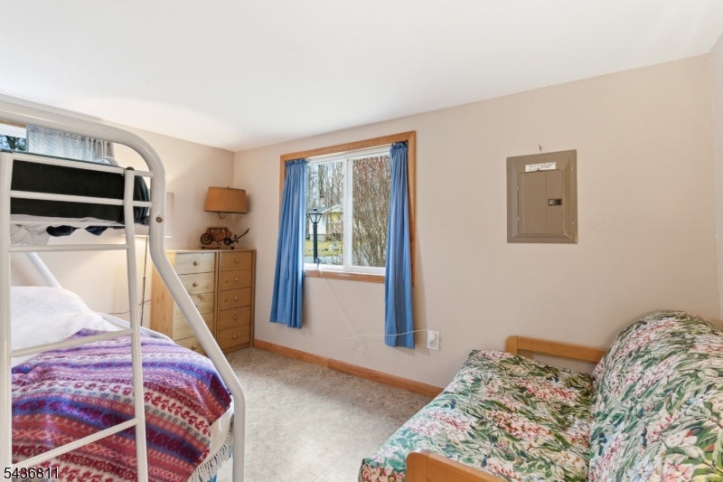 Bedroom 3/Office