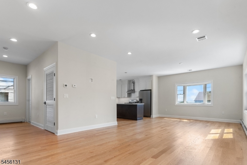 382 5th Ave