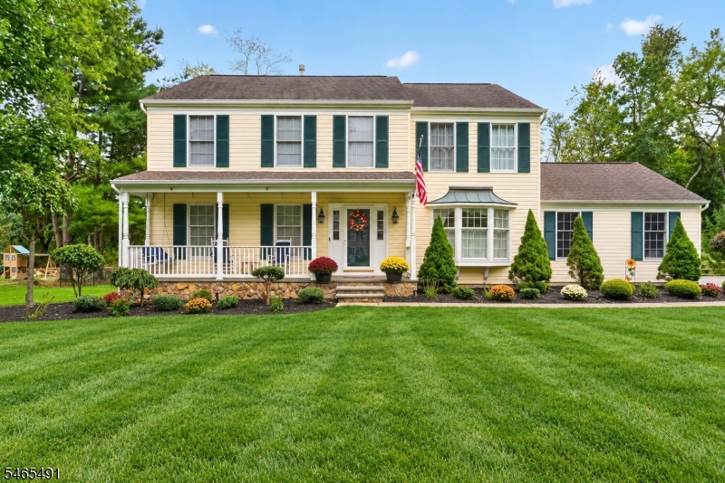 12 Pebble Beach Way