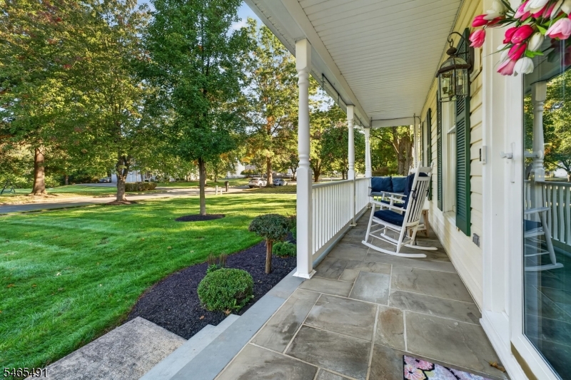 12 Pebble Beach Way