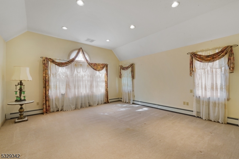 1ST FL. PRIMARY BEDROOM VIEW 2