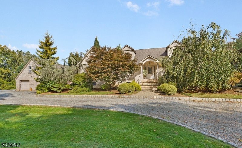CUSTOM HOME AND TREE FARM