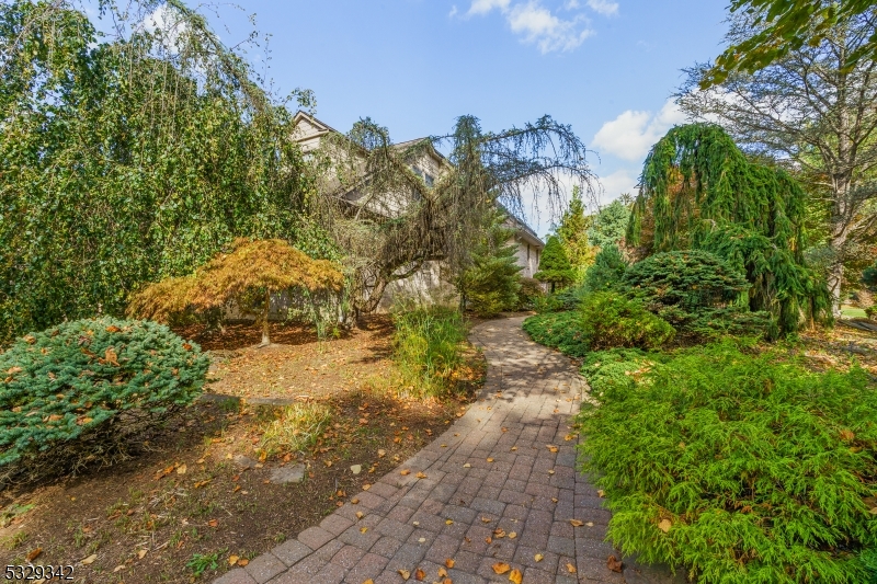 BEAUTIFUL PAVER WALKWAYS