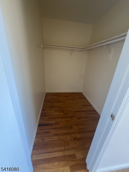 walk-in closet 1