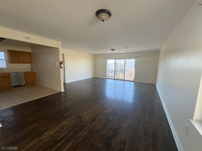 kitchen/dining/ living room