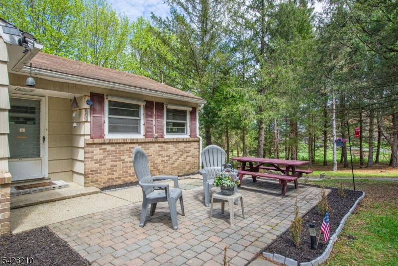 211 Clove Rd