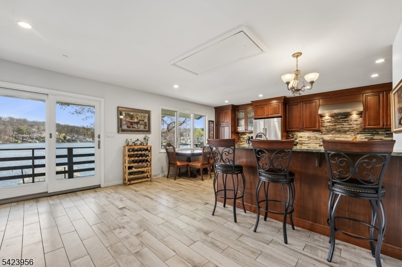 Breakfast Bar