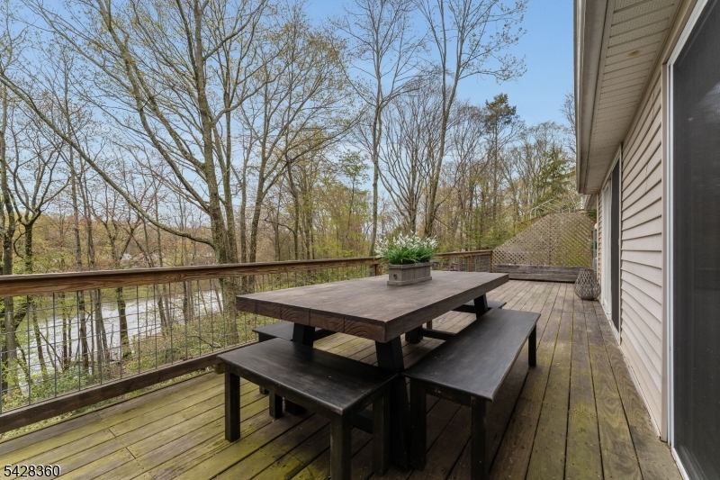Deck with Lakeviews