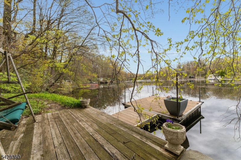 Dock