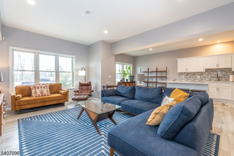 _Large Living Room