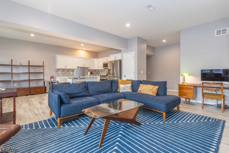 _Living Room