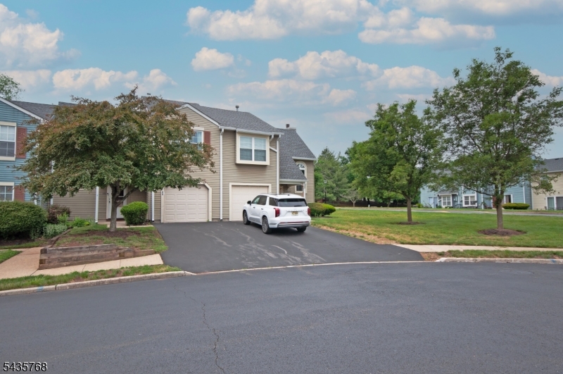 294 Michael J Smith Ct, Franklin Twp., NJ 08873 Listing Photo  0