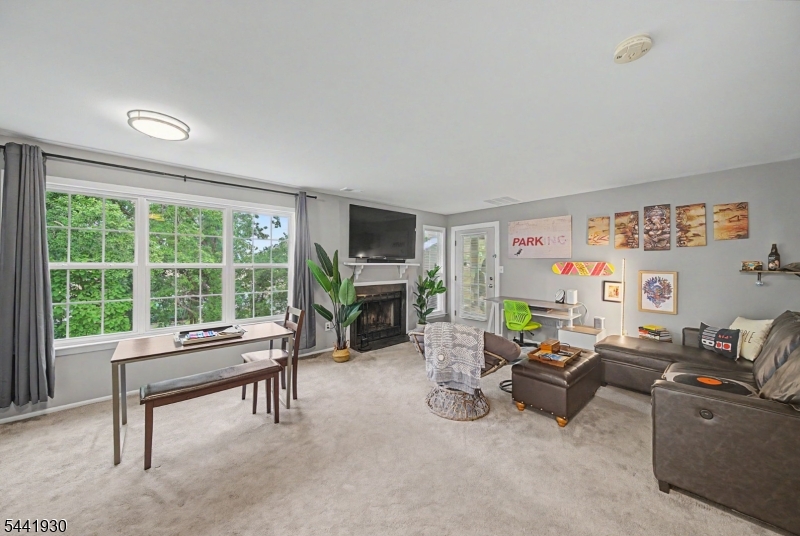 111 Country Club-10 10