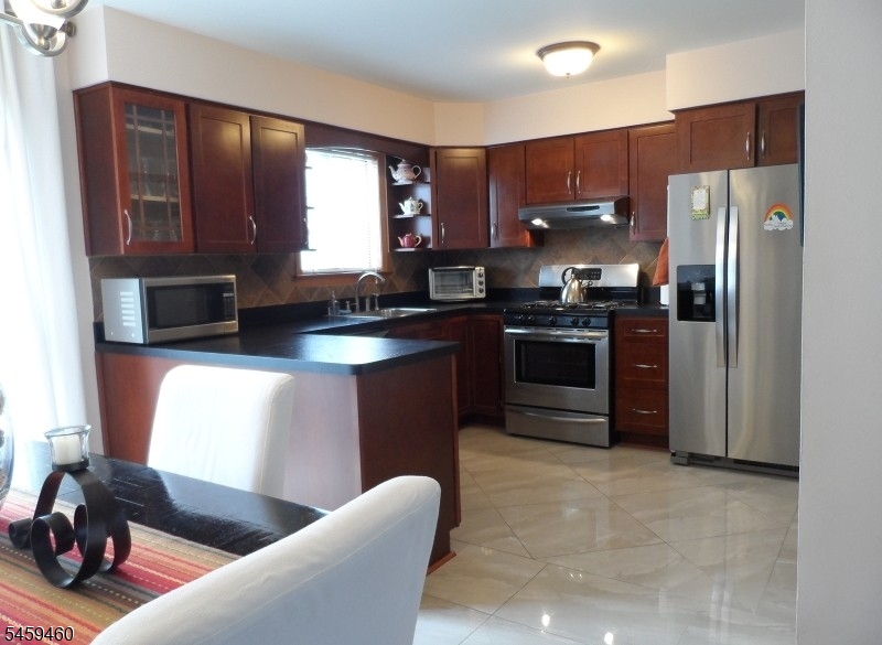 404 Chestnut St 30