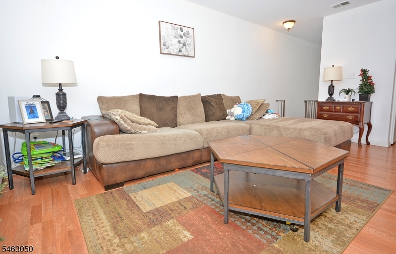 80 Wyndham Pl