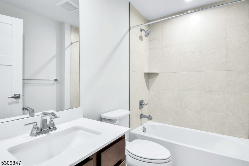 Lower Level Full Bath