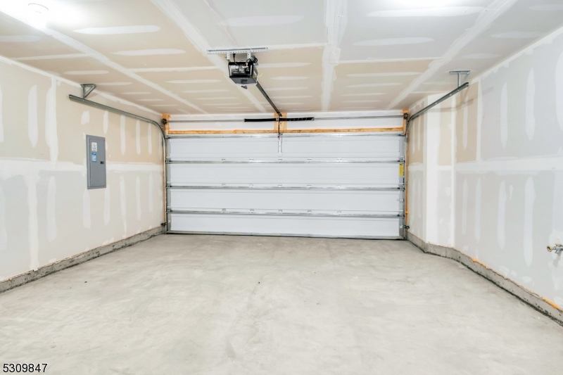 2 Car Garage