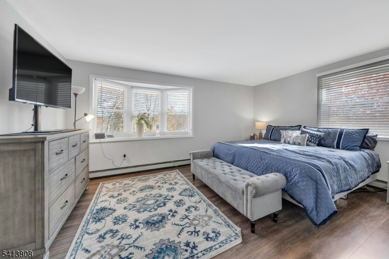 2nd Fl Primary Bdrm w/ lg WIC