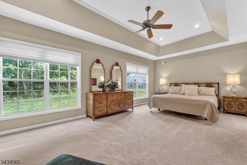 Primary Ensuite-Bedroom