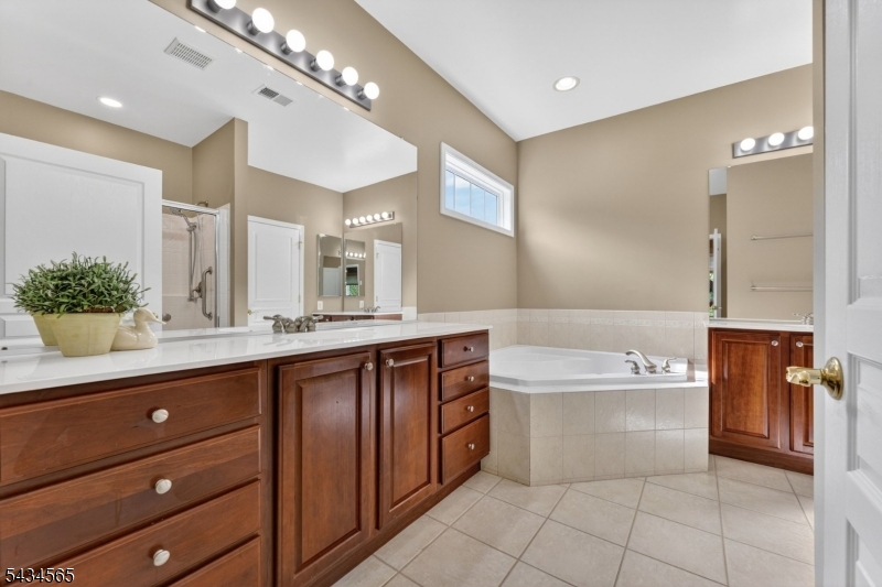 Primary Ensuite Bathroom