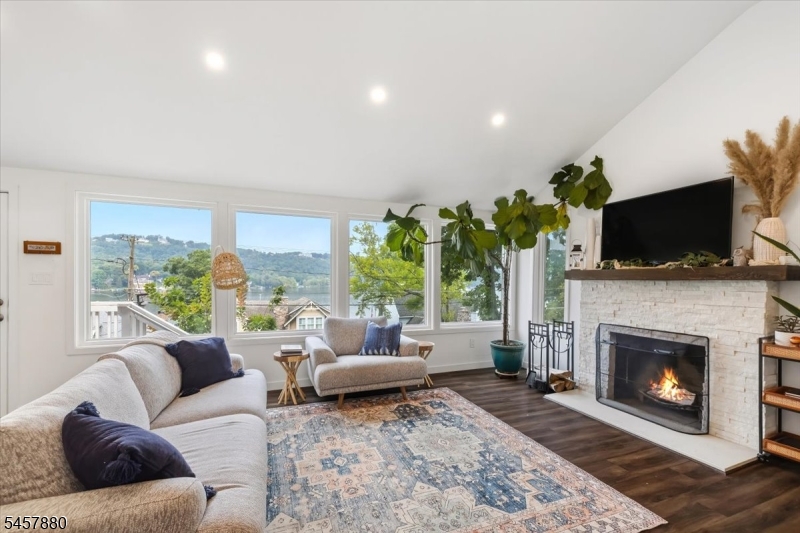 43 Birch Pkwy