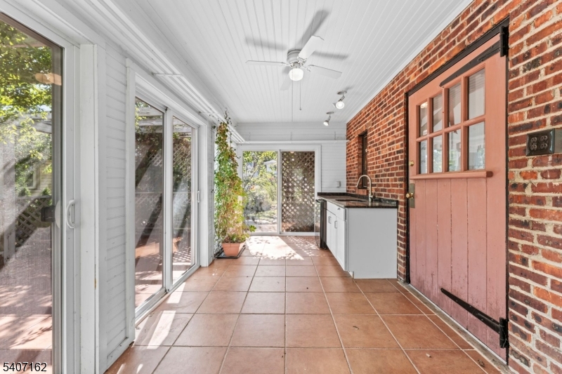 Outdoor Kitchen