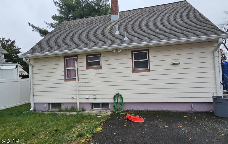 23 Colonial Ave Cv 1