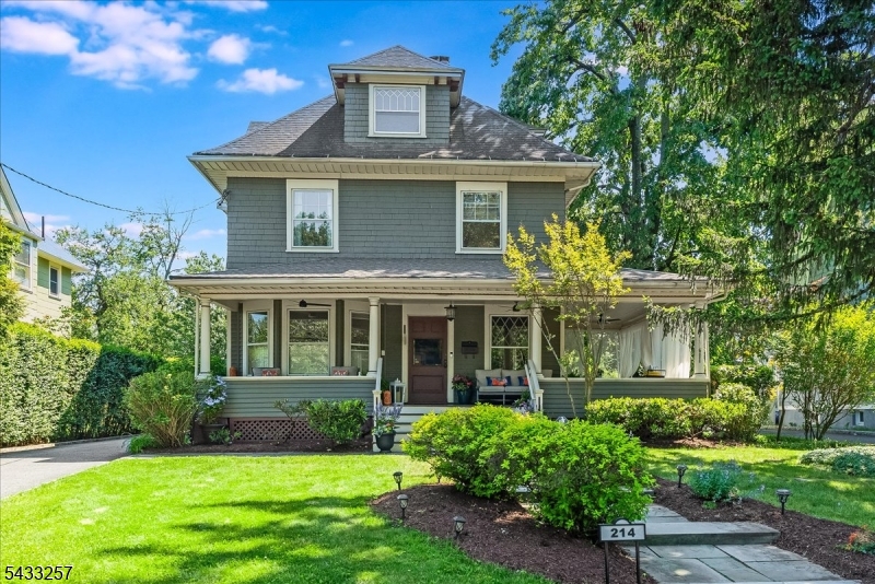 214 Lorraine Ave