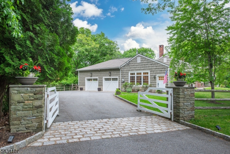 2 Car Garage