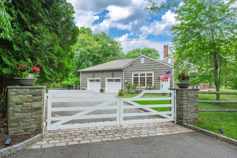 Gate into Driveway