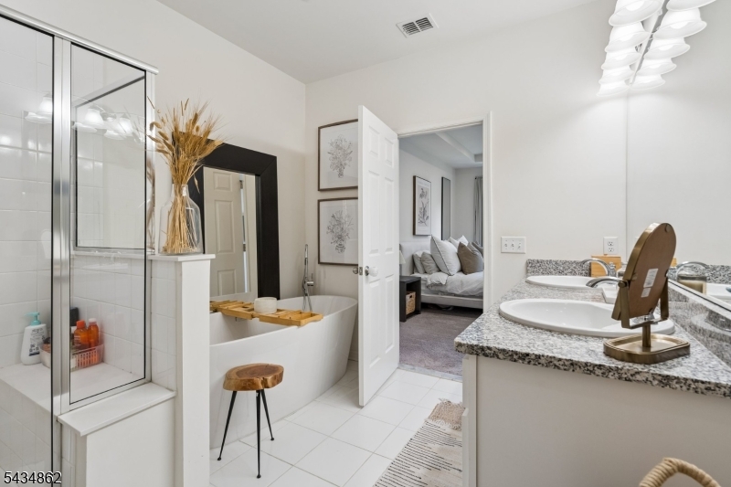 Primary Full Bath