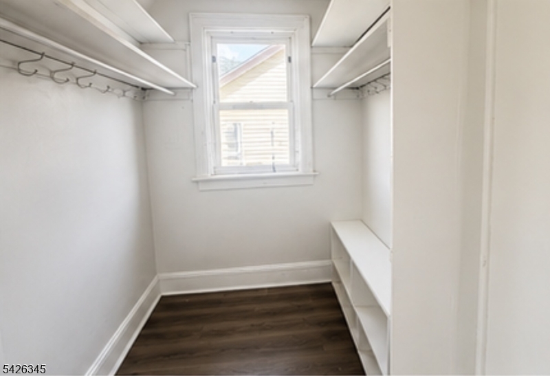Walk in closet