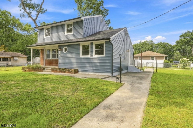 203 Arrabella Ave