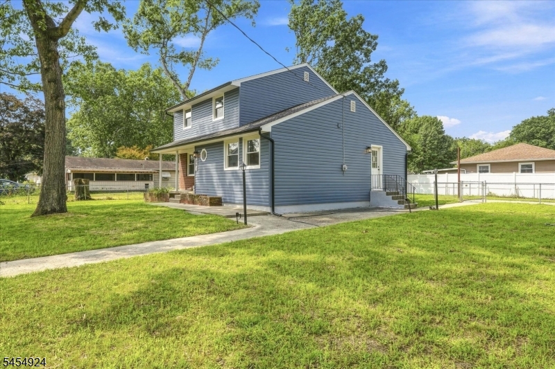 203 Arrabella Ave