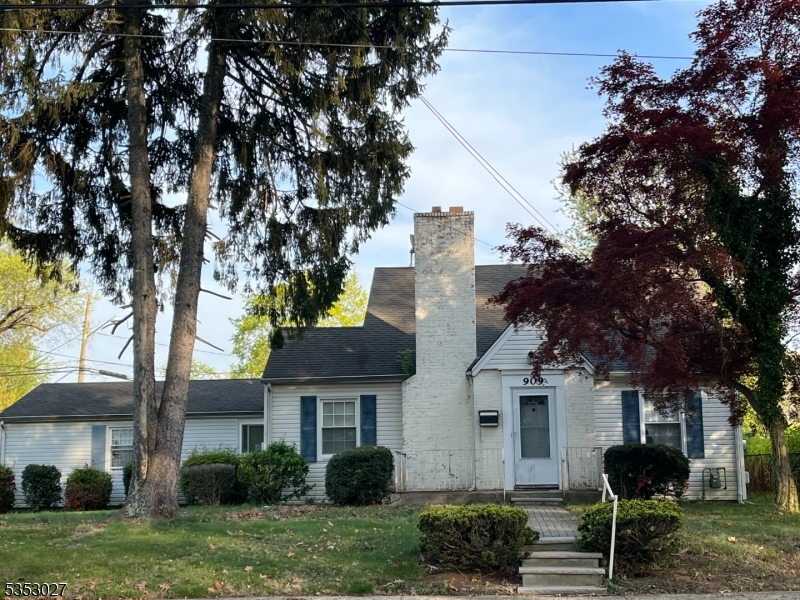 901 Sherman Ave