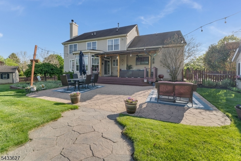 PATIO & COVERED DECK