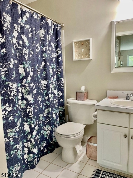 BR 2 ensuite Bath