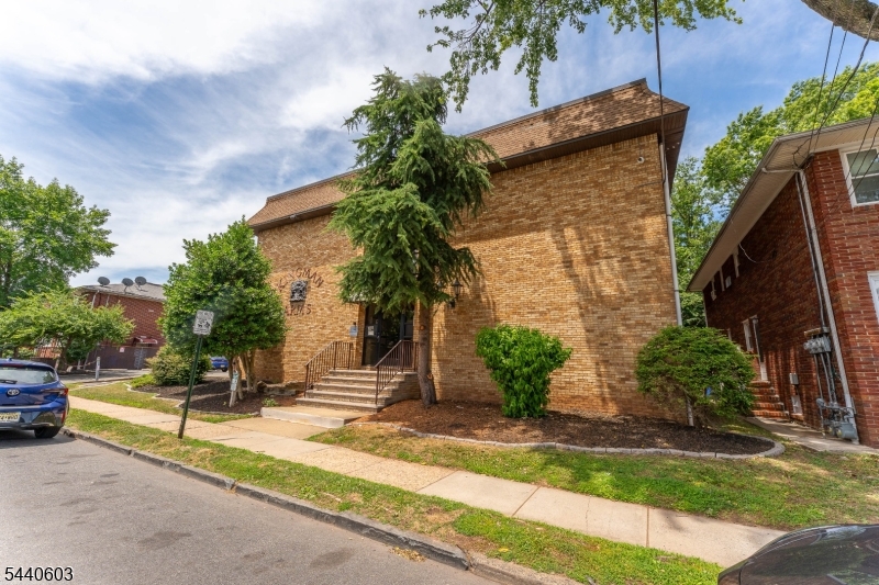 45 Hussa St #14, Linden City, NJ 07036